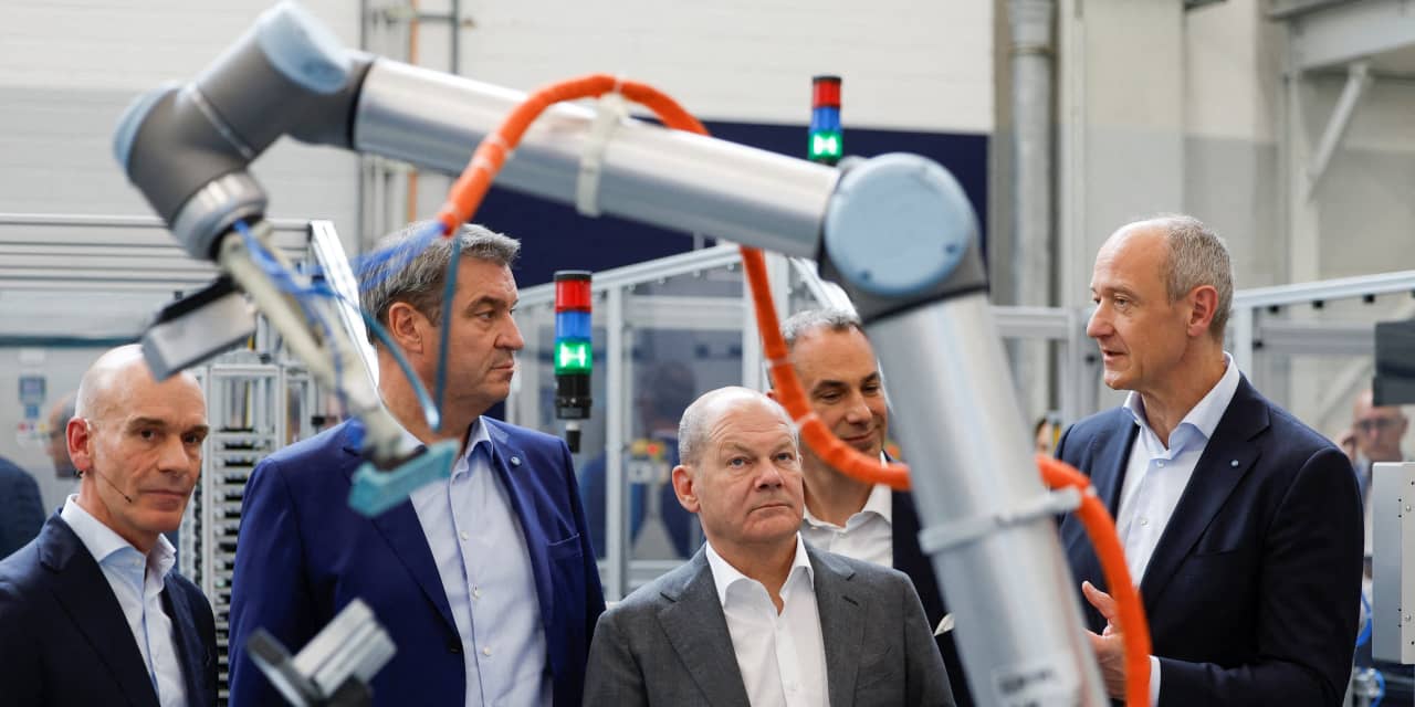 Siemens blames sales miss on China's economic woes - Vimarsana News