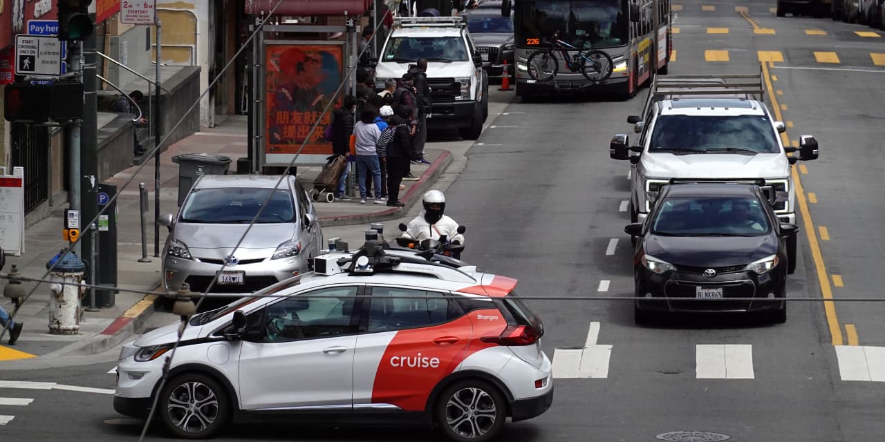 Driverless GM Cruise car had to be lifted off trapped pedestrian in San Francisco: WSJ