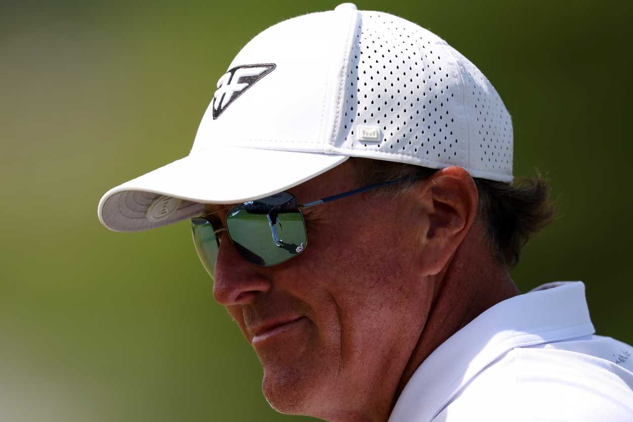 Phil mickelson oakley store sunglasses