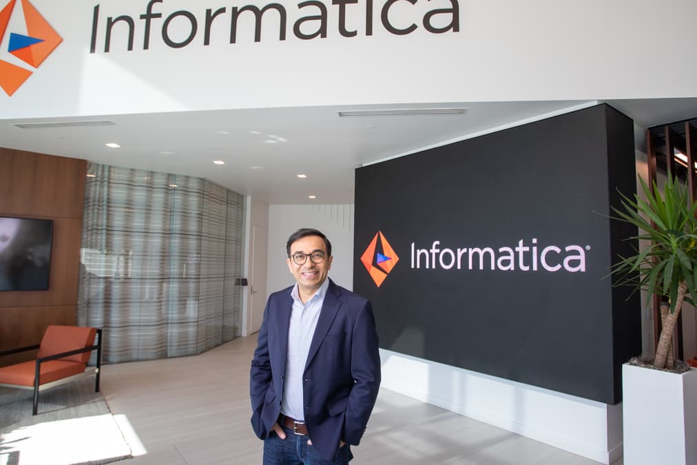 Informatica’s stock is flat despite  revenue and earnings beats, following acquisition flirtation with Salesforce