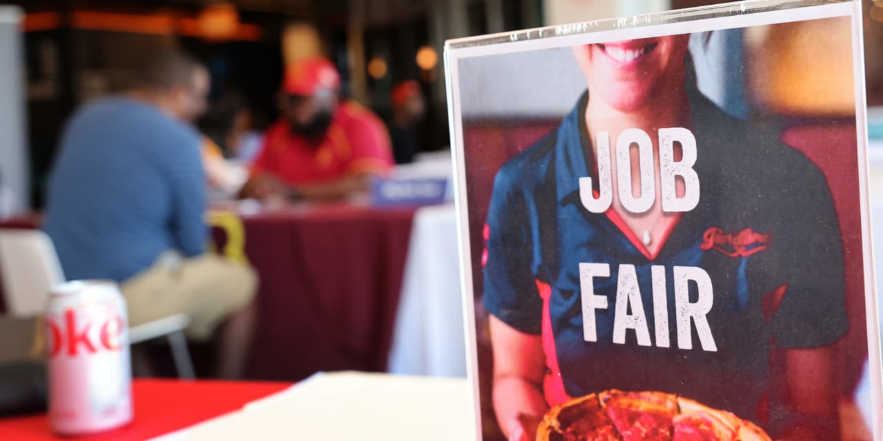 Jobless claims fall 11,000 to 239,000. Layoffs in the U.S. still low. - Vimarsana News