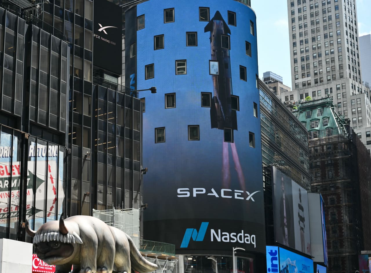 SpaceX gave investors intense FOMO. Now the decade's hottest IPO represents a brutal reality check.