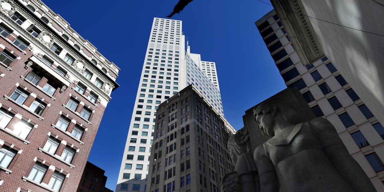 Empty office buildings and the housing crisis: facts, myths and the economic reality - Vimarsana News