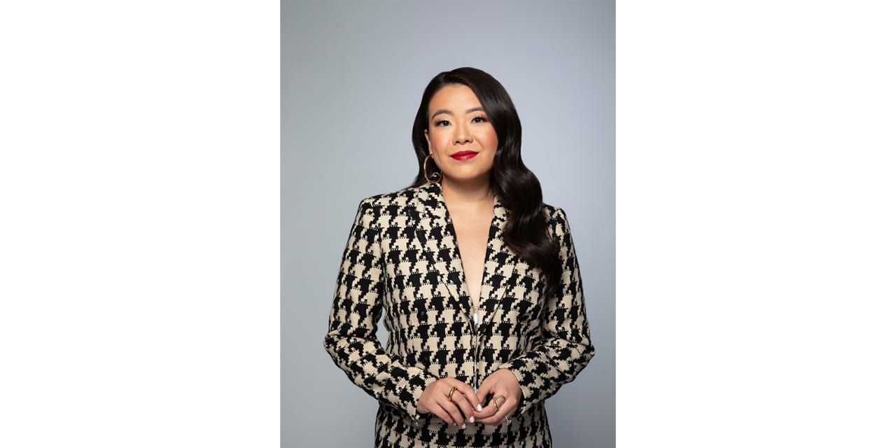 With 2.4 million Tik Tok followers, this former Wall Street trader says this is how the ‘ultra wealthy’ really invest (and psst: it’s pretty simple)