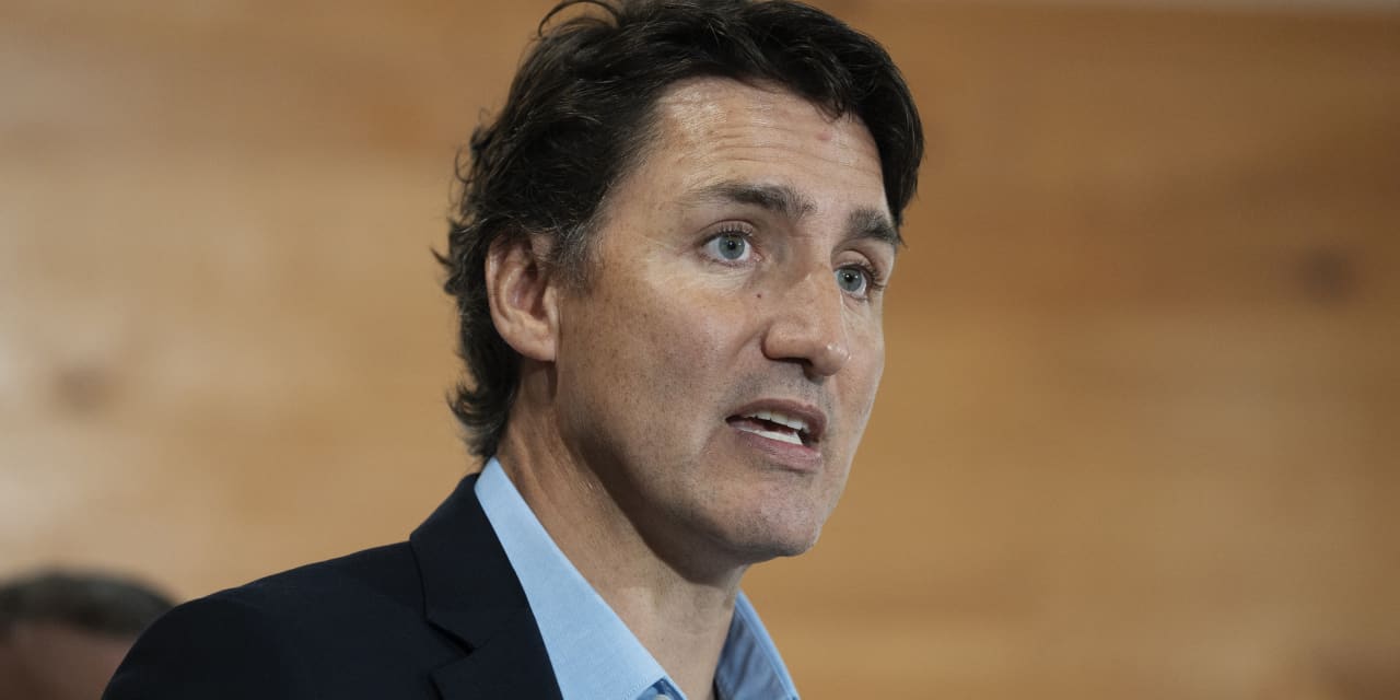 Canada's Trudeau slams Facebook for blocking wildfire news - Vimarsana News