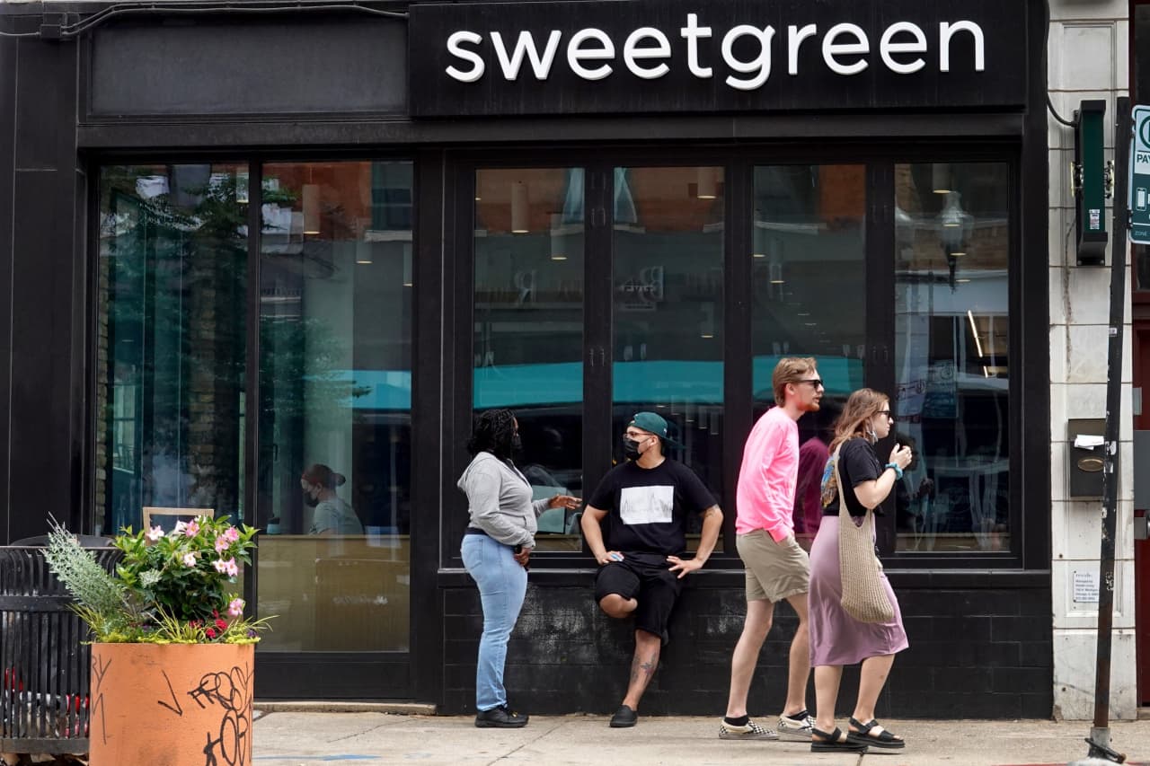 Sweetgreen’s stock rockets 37% as analysts welcome nationwide rollout of steak dishes