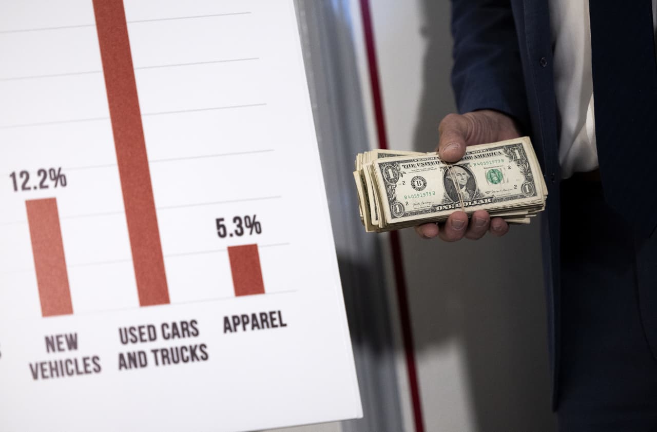 Here’s how much the AI boom is contributing to inflation, according to Goldman Sachs calculations