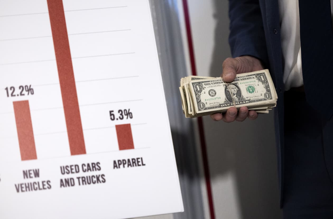 Here’s how much the AI boom is contributing to inflation, according to Goldman Sachs calculations