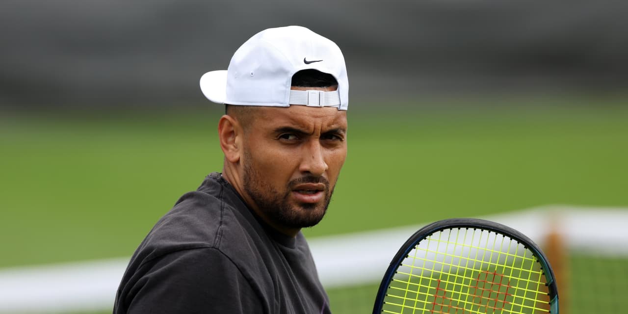 Top men's tennis players to be guaranteed up to $300K in income for 2024 - Vimarsana News