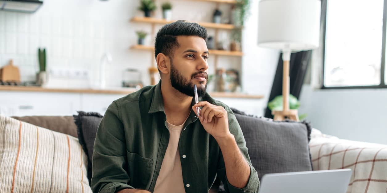 I have $800K, my broker charges $850 a month, but I get just $200 in dividends. - Vimarsana News