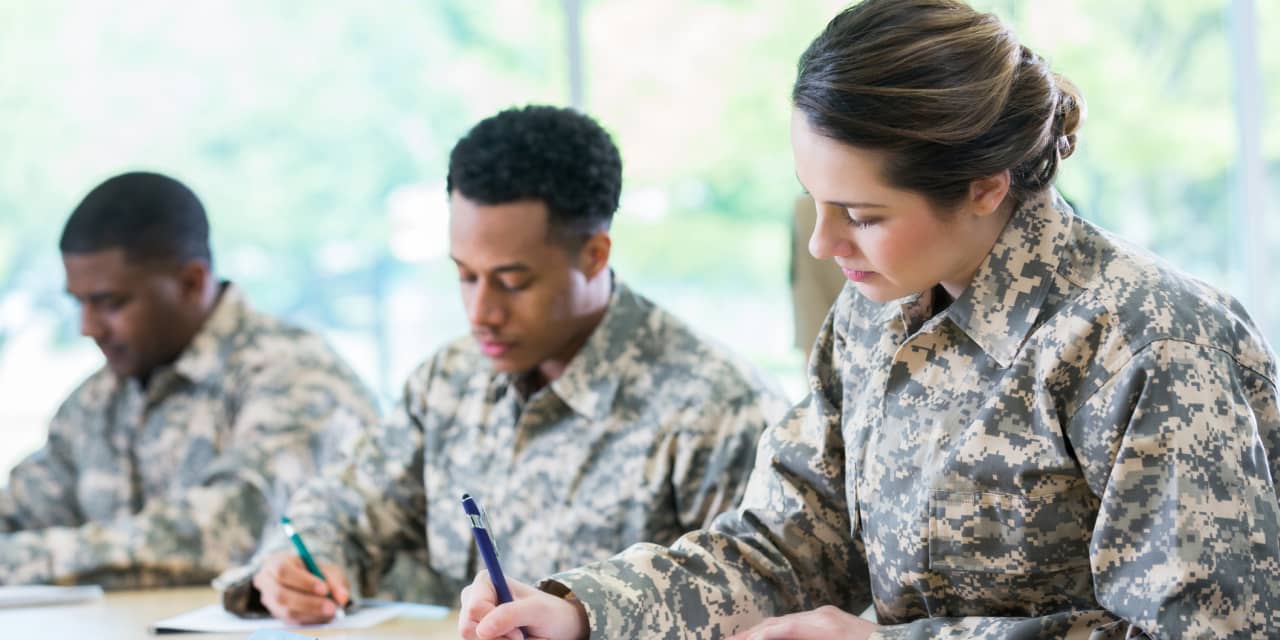How women veterans can get the higher-paying civilian jobs they deserve
