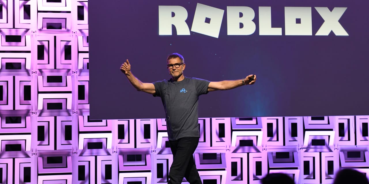 Roblox's stock roars higher as losses narrow - Vimarsana News