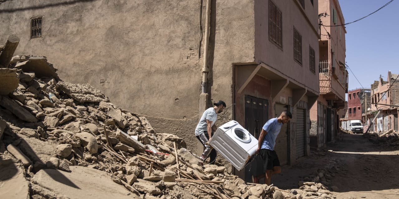 Rescuers in Morocco battle to reach remote towns as earthquake death toll surpasses 2,400 - Vimarsana News