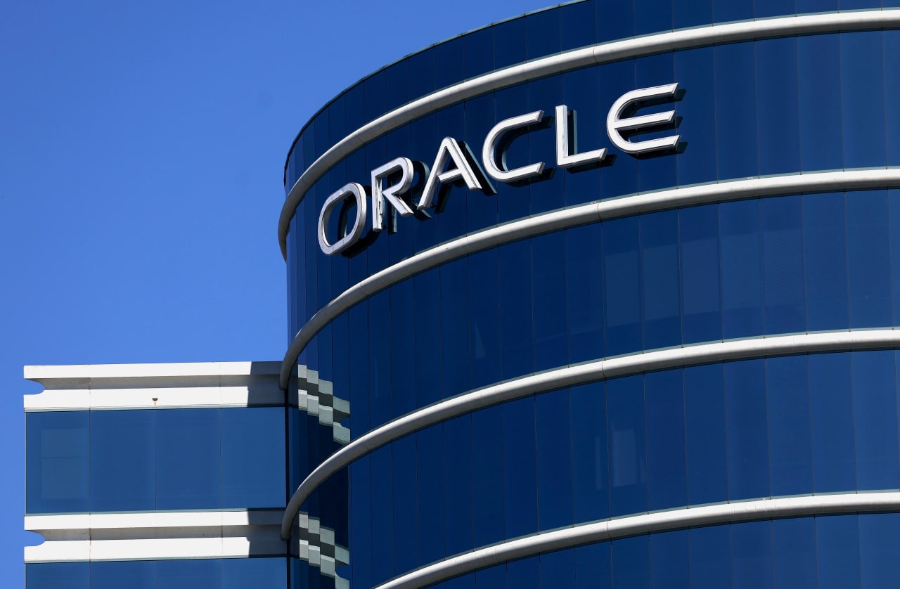 Oracle finally transforms into a cloud company thanks to ‘enormous’ demand for AI