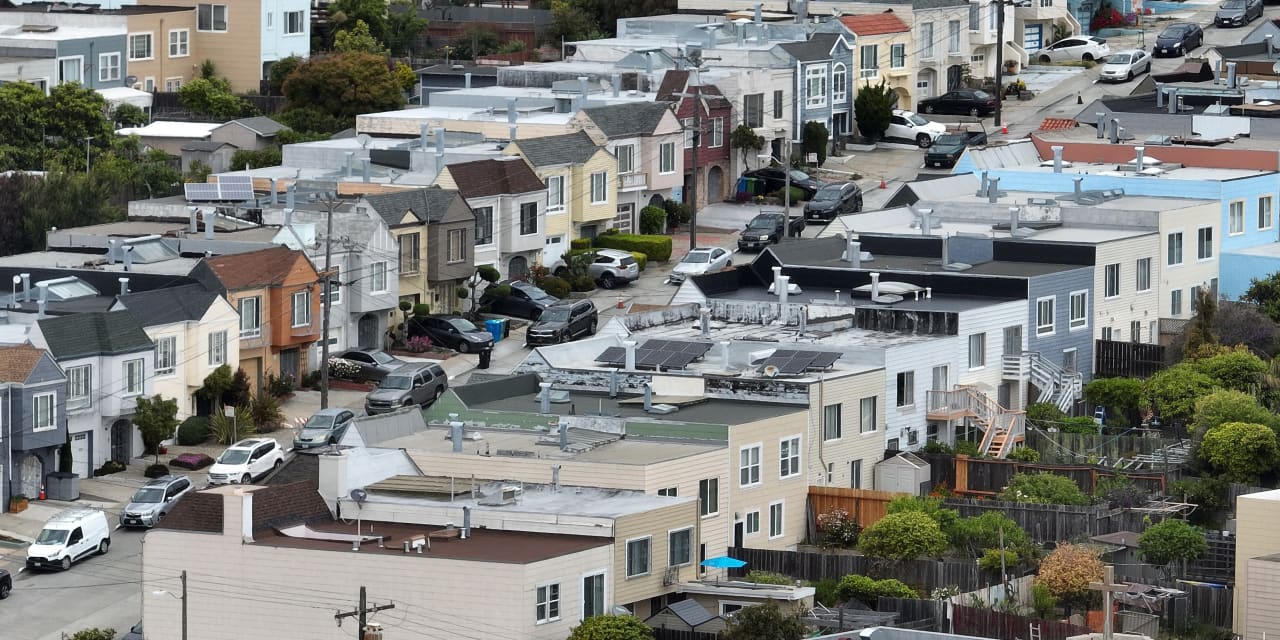 Mortgage demand remains at multidecade lows as few homeowners refinance - Vimarsana News