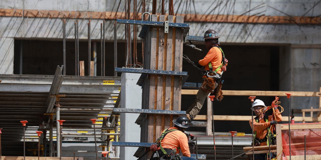 Toll Brothers bonds rally, bucking a broader trend as mortgage rates ease - Vimarsana News