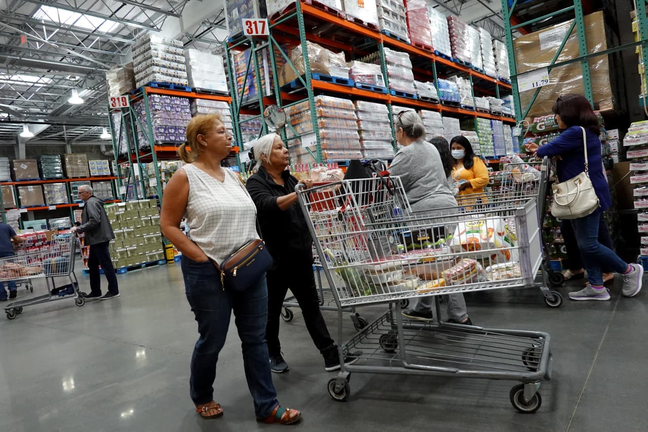 Retail sales were flat in April, falling below economists’ expectations