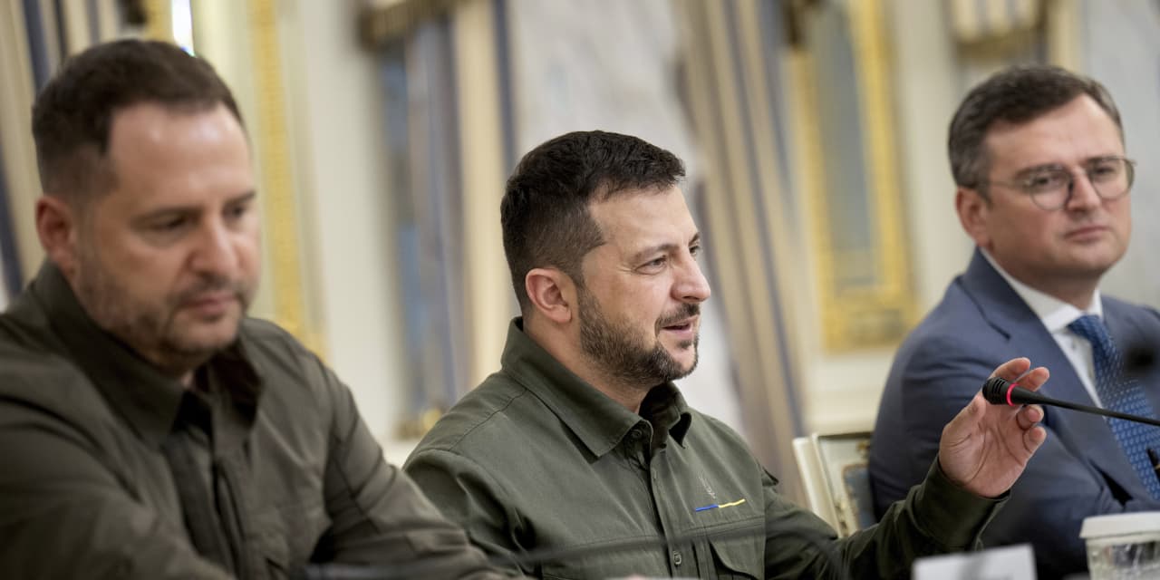 Zelensky expected to visit Washington as Congress debates $24 billion in Ukraine aid - Vimarsana News