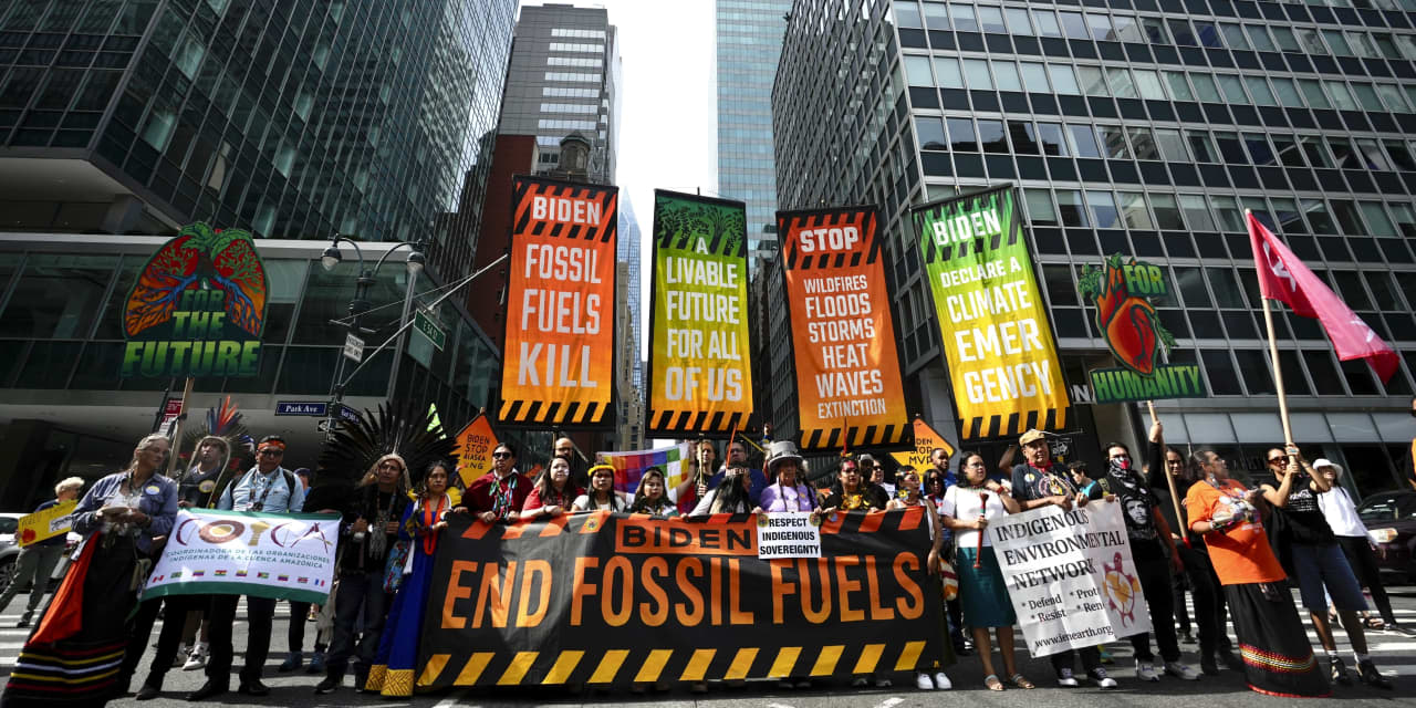 Protesters demand end to fossil fuels ahead of climate summit in New York - Vimarsana News