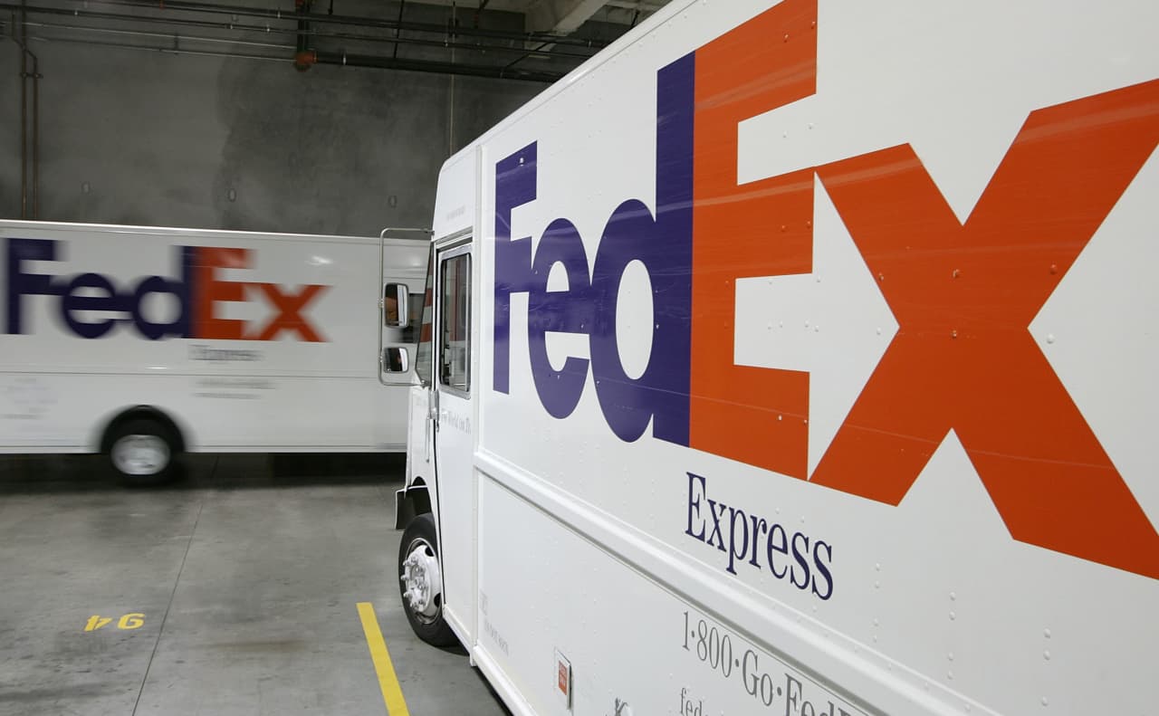 FedEx’s stock rallies 14% as logistics company sees ongoing ‘momentum’