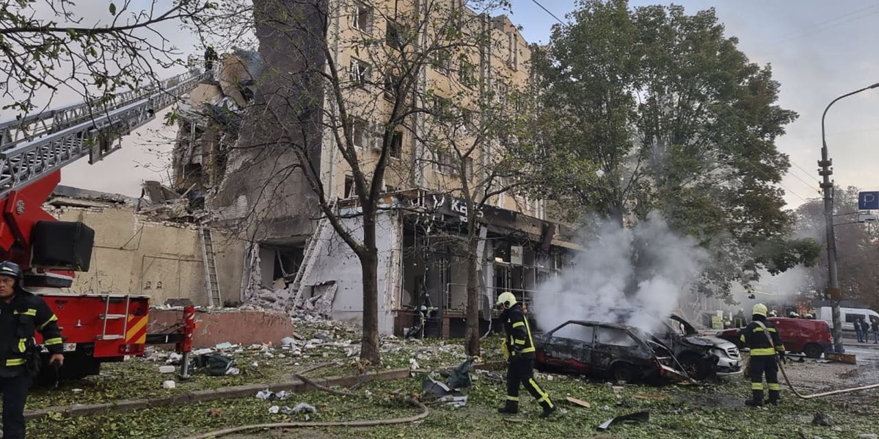 Russian missiles pound Ukraine as Poland halts weapons to its embattled neighbor - Vimarsana News