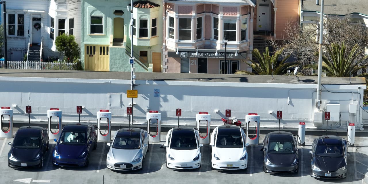 California makes a big change to its electric-vehicle rebate program