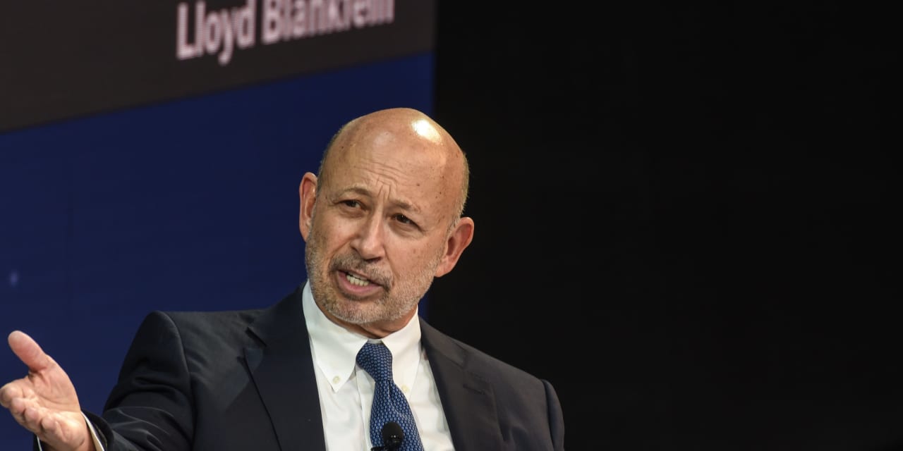 : Fed rate cuts could come sooner than expected, says former Goldman CEO Lloyd Blankfein