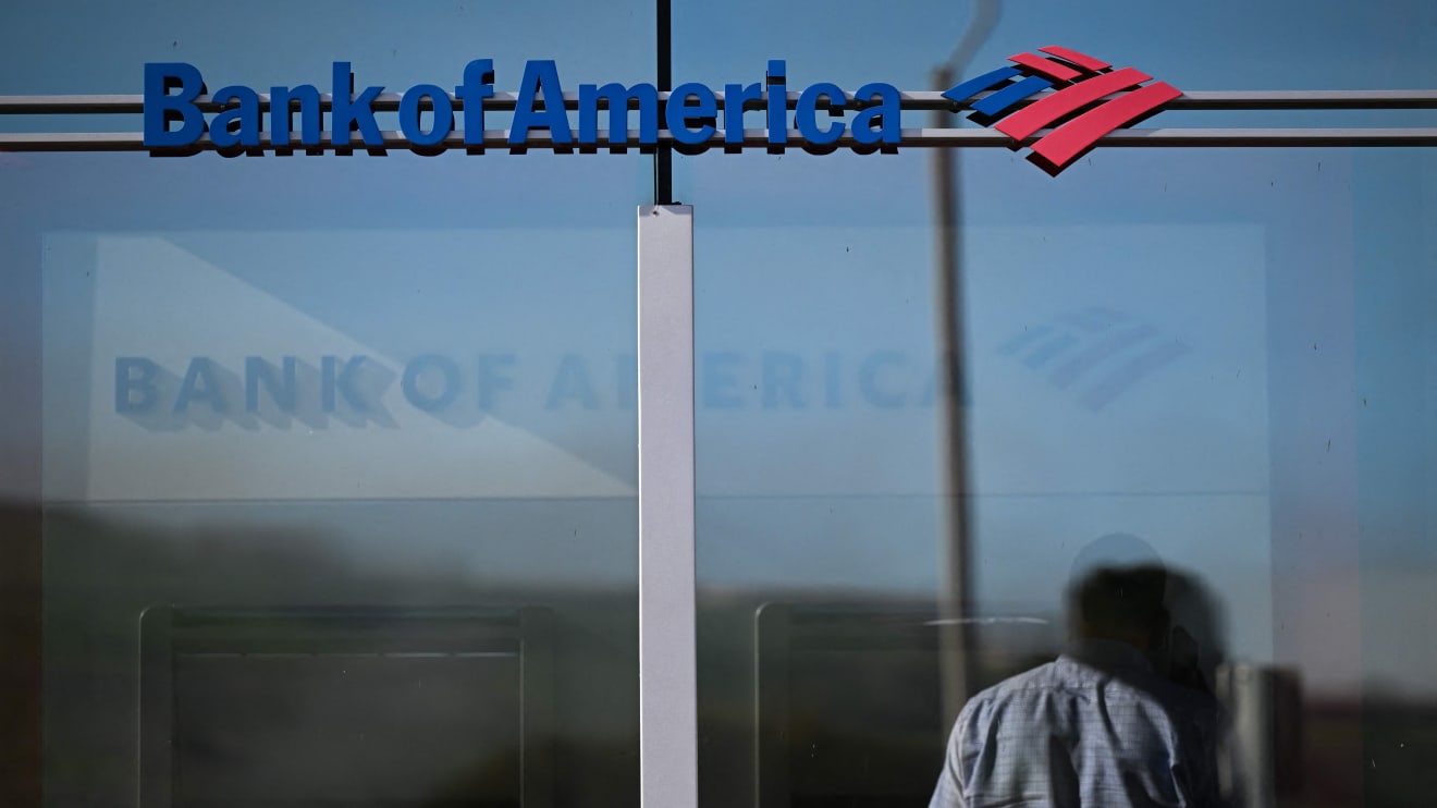 Bank of America raised its minimum wage, but workers want more — so do unions - Vimarsana News