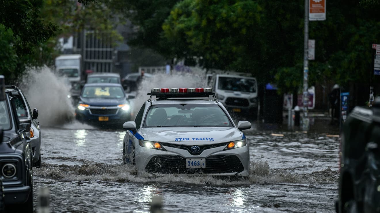 Flash flooding in New York City halts train lines, cancels hundreds of