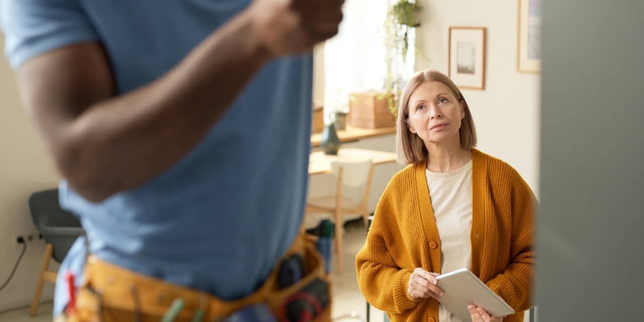 Annuities in 401(k) plans aren’t all they’re cracked up to be