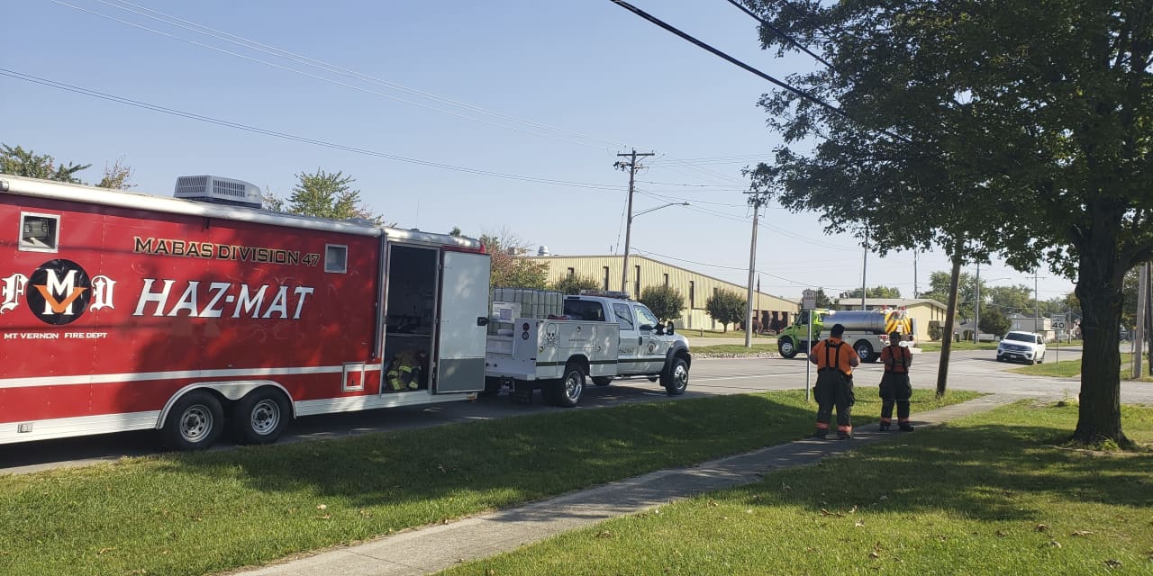 Illinois truck crash kills 5, seriously injures 5 and forces evacuation due to ammonia leak