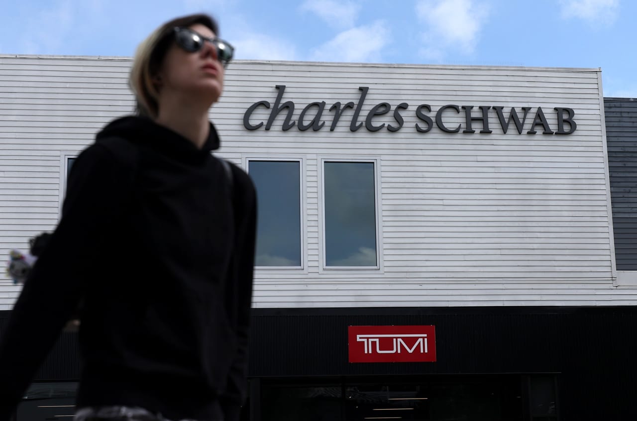 Schwab muscles its way into private markets, buying Forge Global for a hefty premium