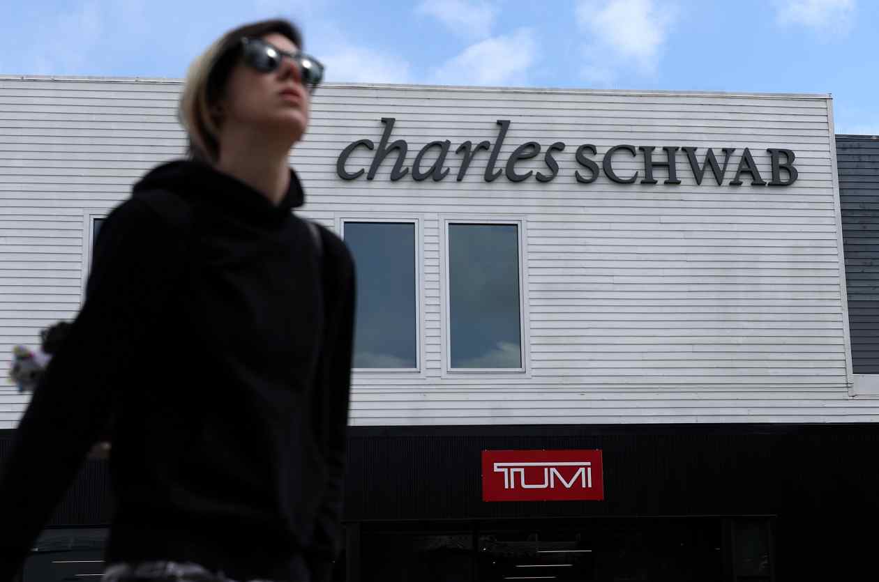 Schwab muscles its way into private markets, buying Forge Global for a  hefty premium - MarketWatch