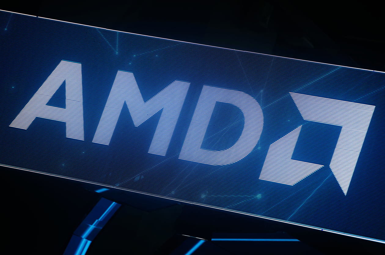 AMD flirts with a $900 billion valuation after beefing up its memory technology