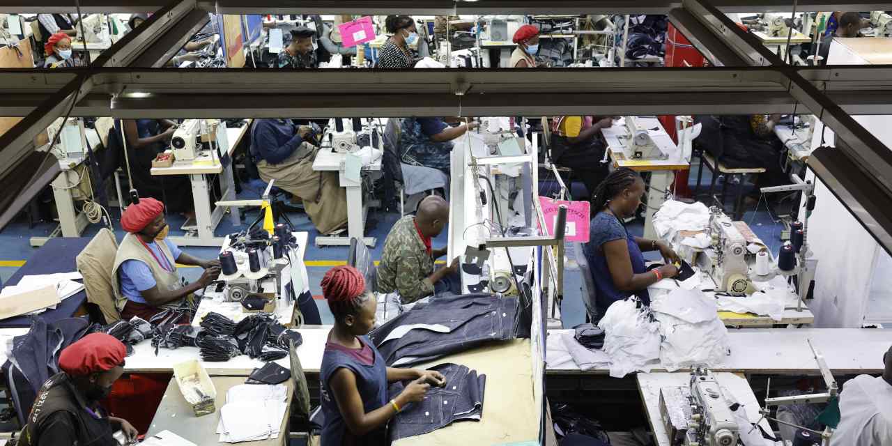 U.S. economy remains vulnerable to tariff shocks, IMF observes