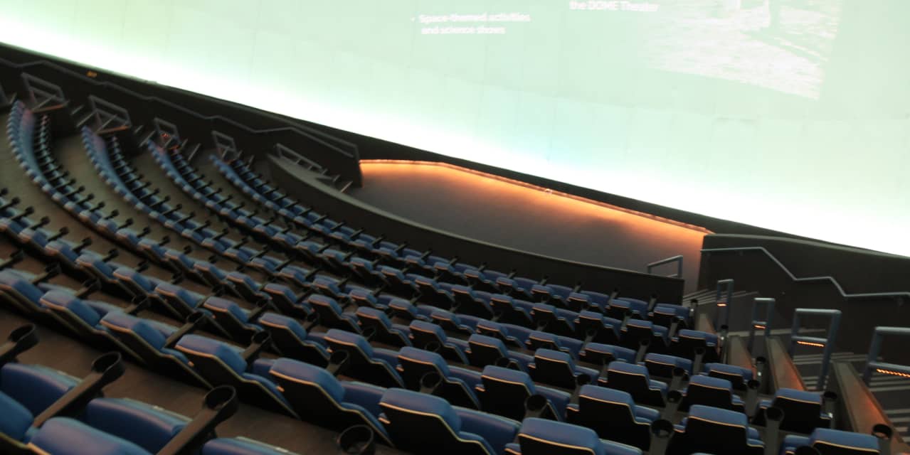 Imax praised as a 'box office triumph' as Benchmark boosts price target to $24 - Vimarsana News