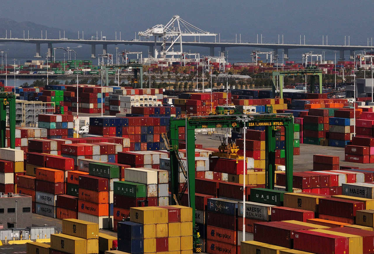 U.S. trade deficit in goods plummets in April, pointing to stronger second-quarter GDP