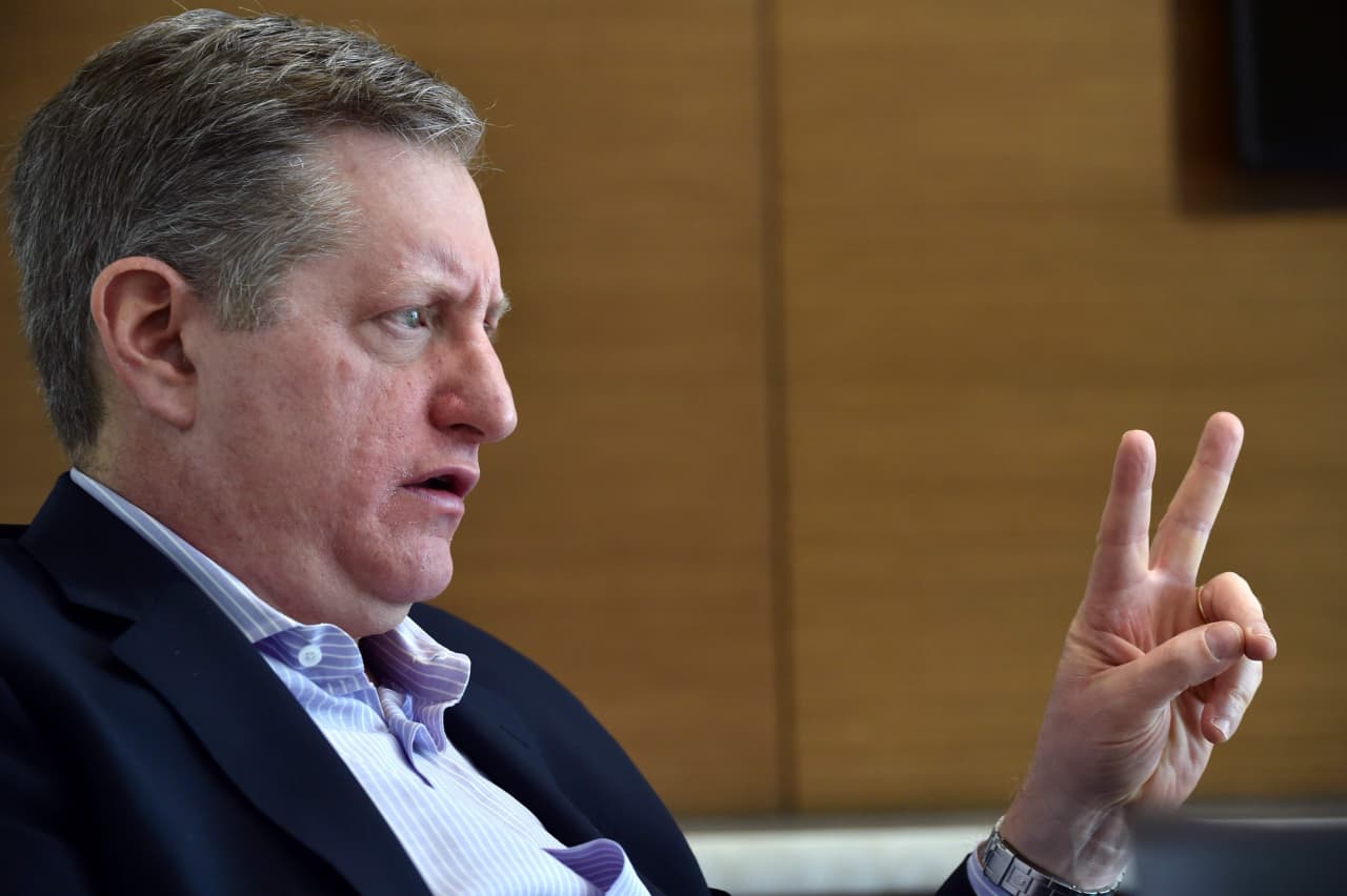 ‘Big Short’ investor Steve Eisman  says shorting current market would be ‘insanity’