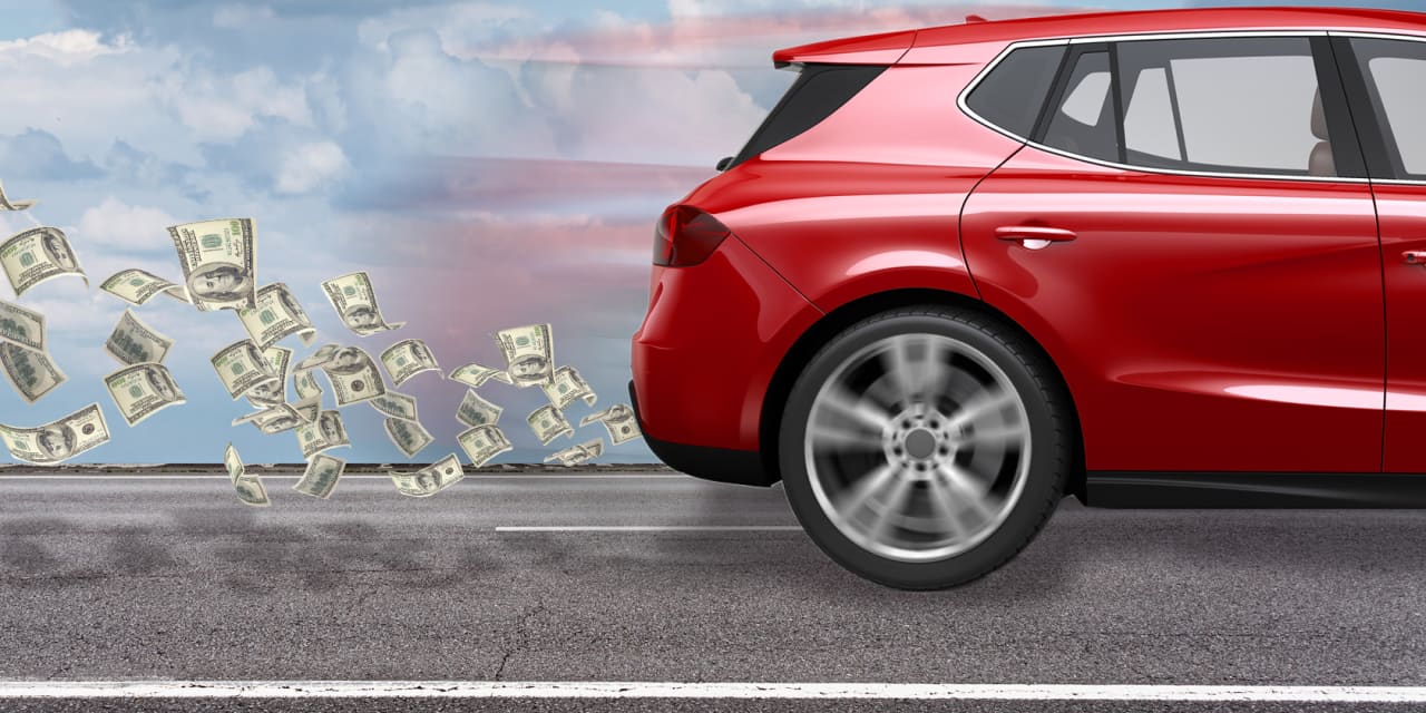 Subprime car-loan rates are hitting 17%-22%. Should investors be worried?