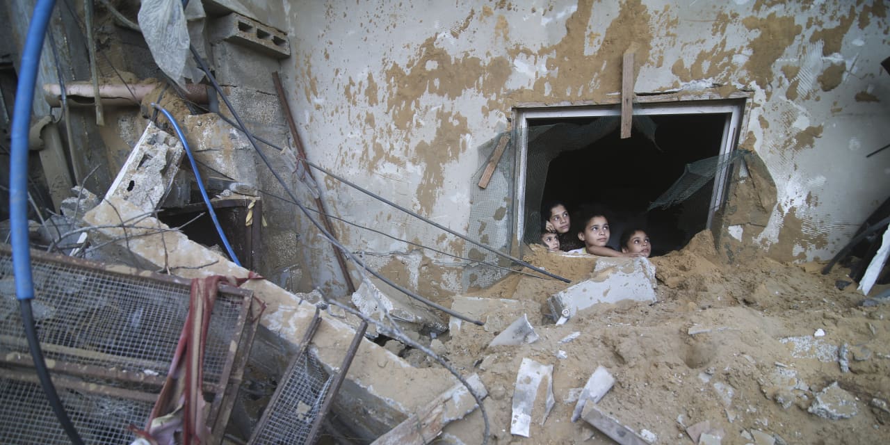 UN shelters in Gaza run out of water as doctors struggle to care for thousands of patients