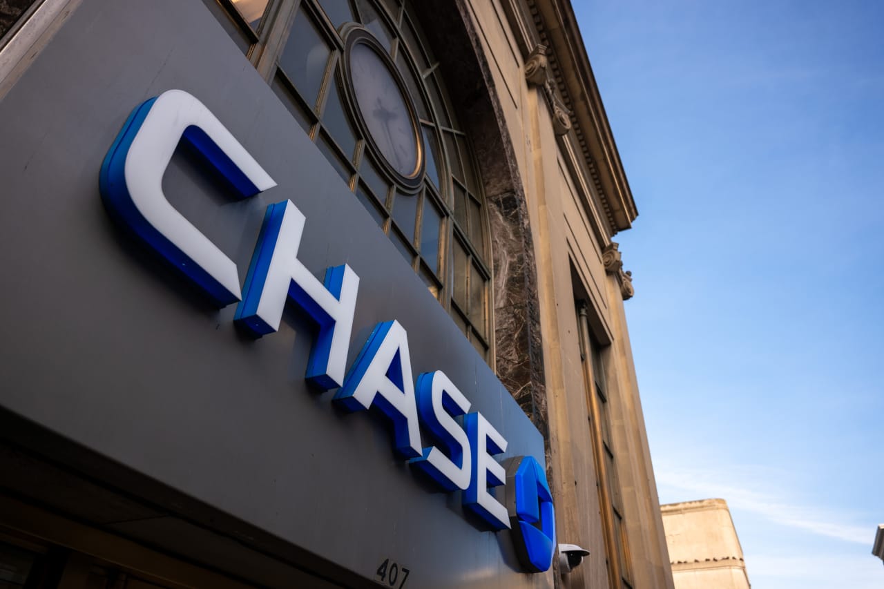 JPMorgan Chase’s $1.2B cash-reserve boost leads big banks as lenders brace for slowing economy