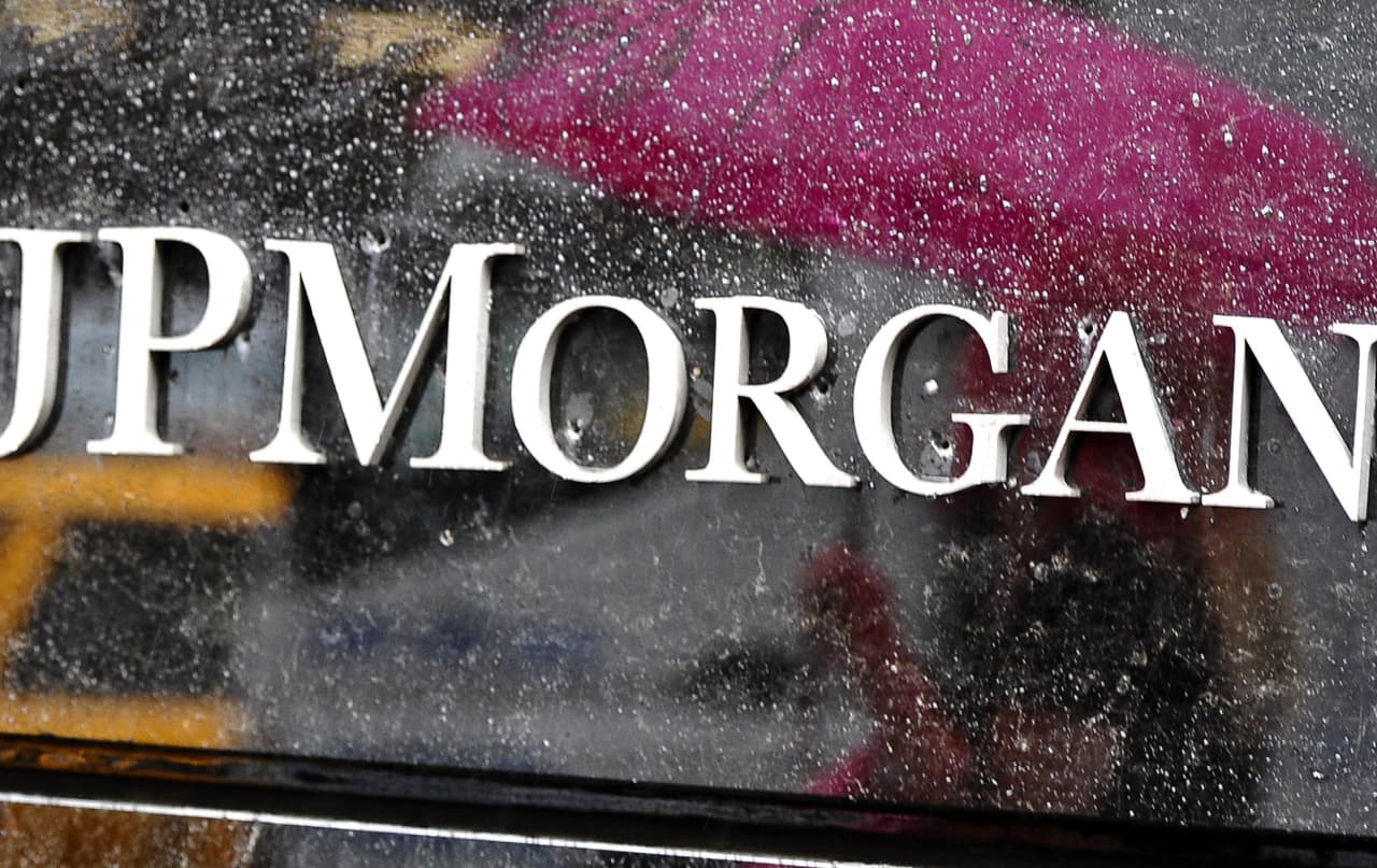 JPMorgan credit outlook upgraded to positive from stable at S&P for ‘superior resilience’