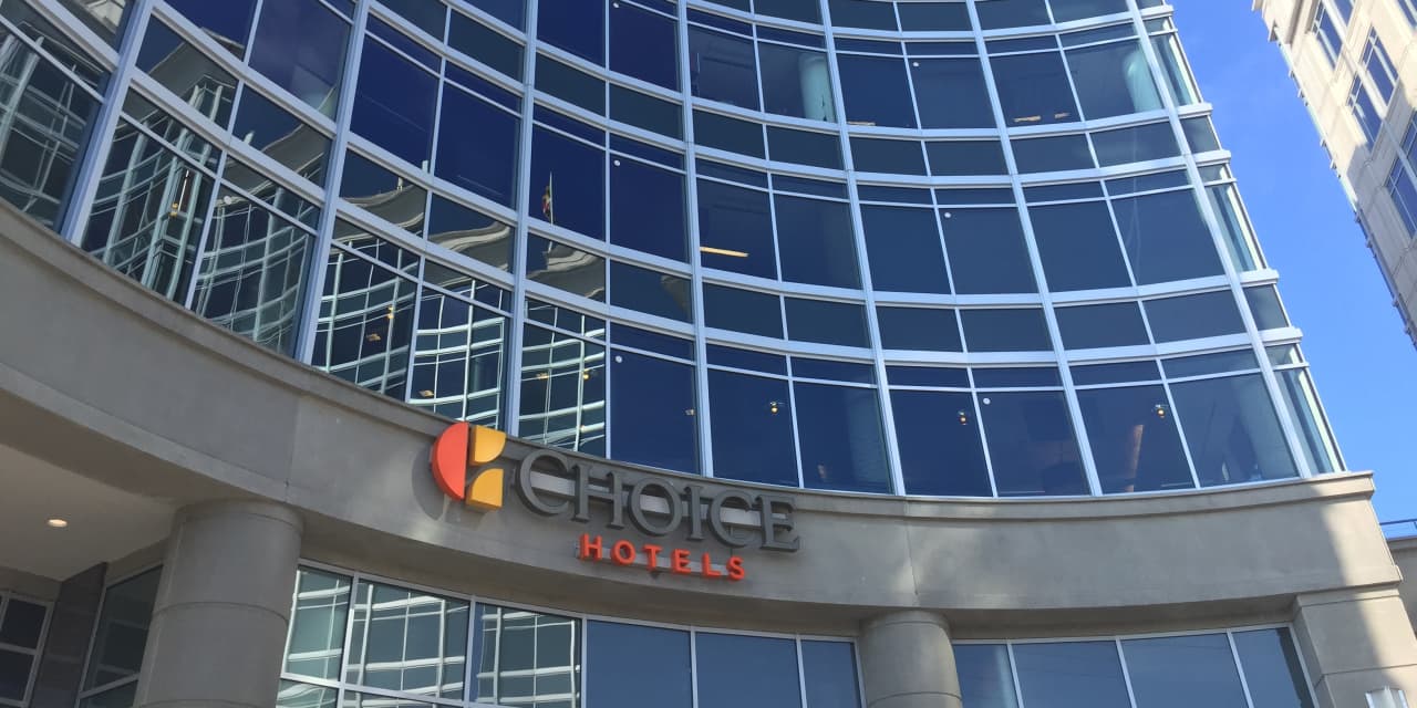 Choice Hotels' hostile bid for Wyndham may result in a proxy battle, says Truist - Vimarsana News
