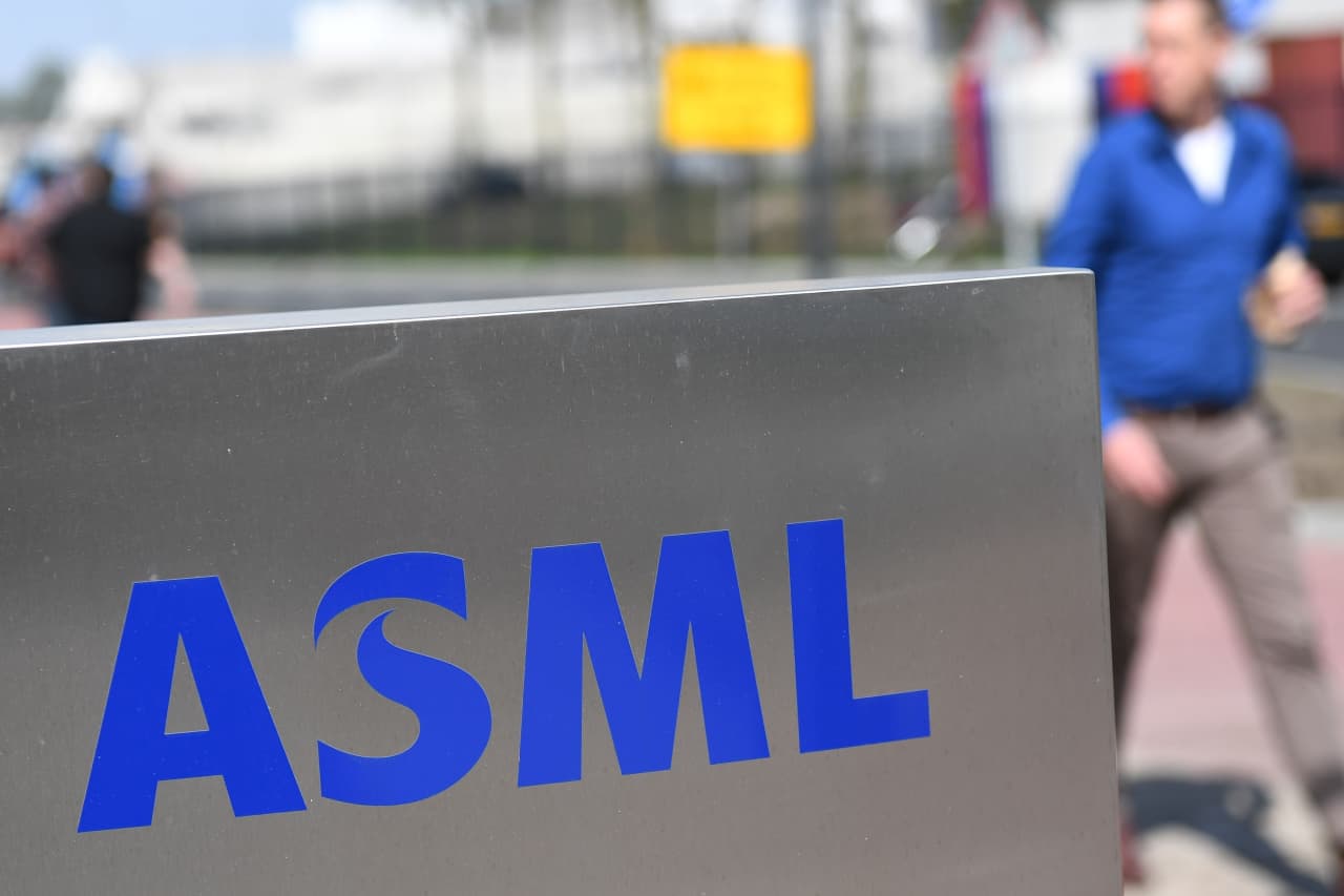 ASML says chip-market slump will mainly impact sales to China