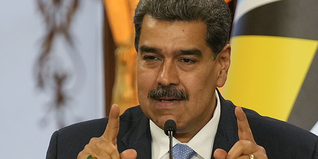 U.S. eases oil, gas and gold sanctions on Venezuela after electoral roadmap signed