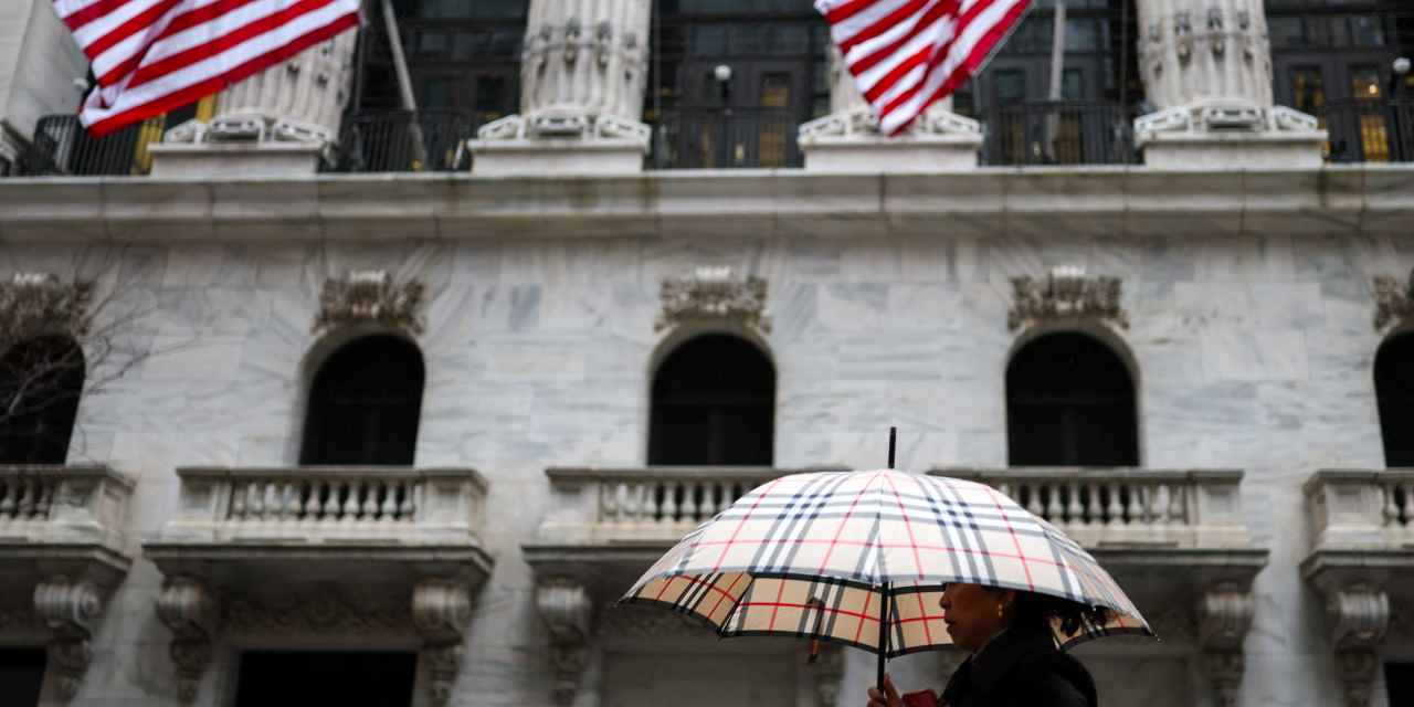 Here’s the crucial level for the S&P 500 to hold if the market is going to advance in 2025, says strategist - MarketWatch