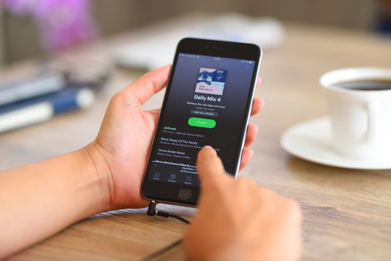 Apple claims Spotify wants ‘limitless access’ to App Store without paying