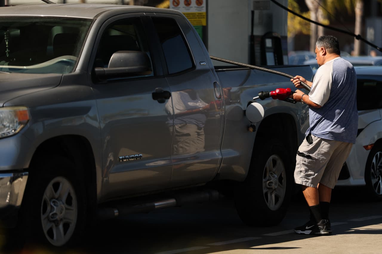 Gas prices could hit $4 this week, but avoid more ‘apocalyptic’ levels