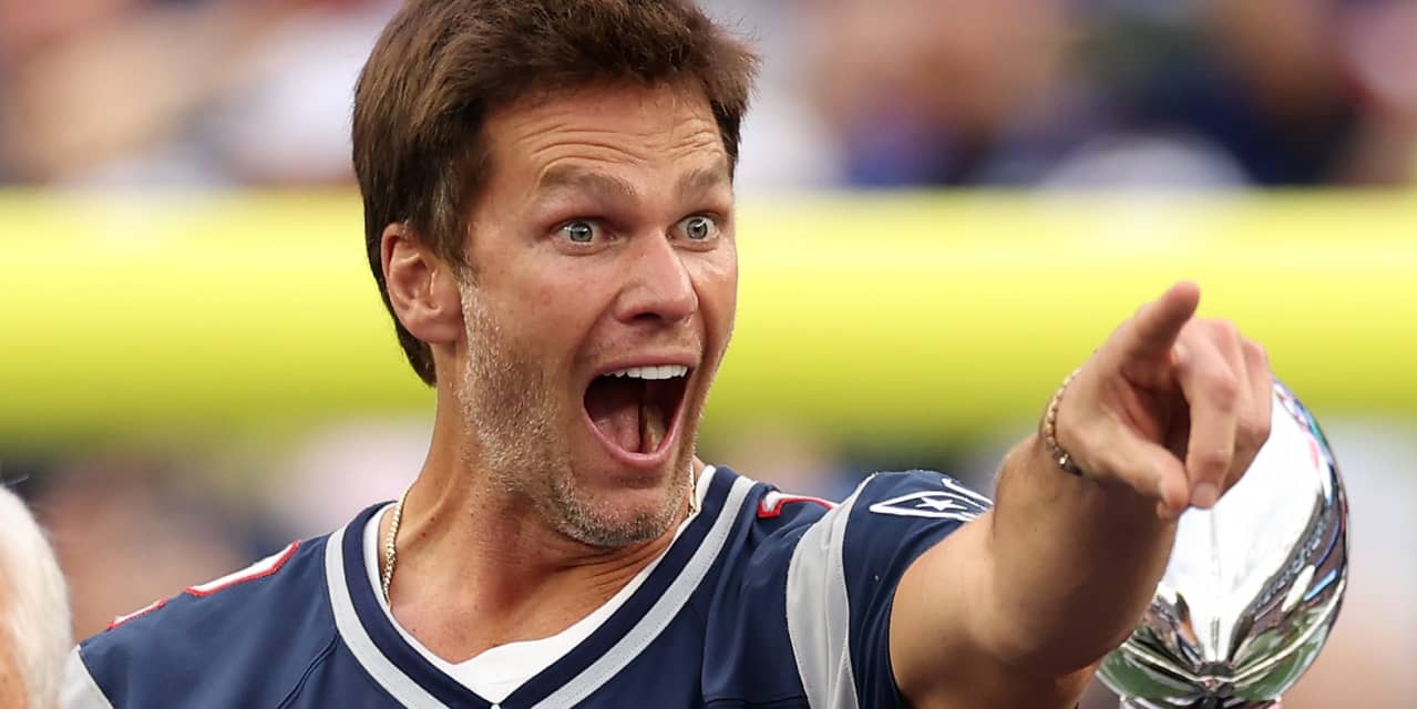 Tom Brady wants to buy a stake in the Raiders. NFL owners are blocking the deal. - Vimarsana News