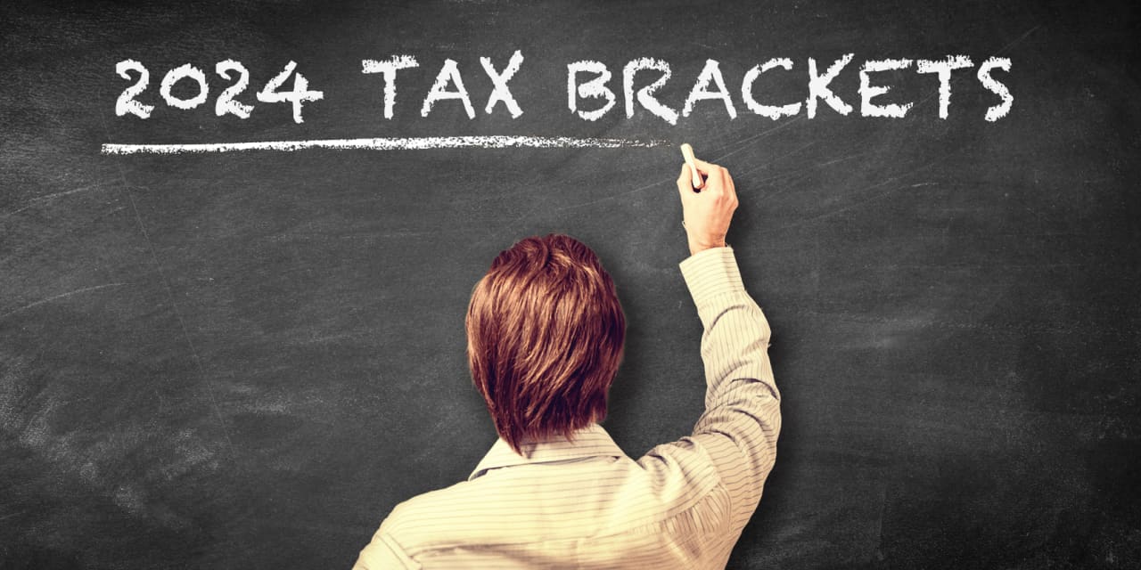 The IRS just revealed 2024 tax brackets. What the numbers mean